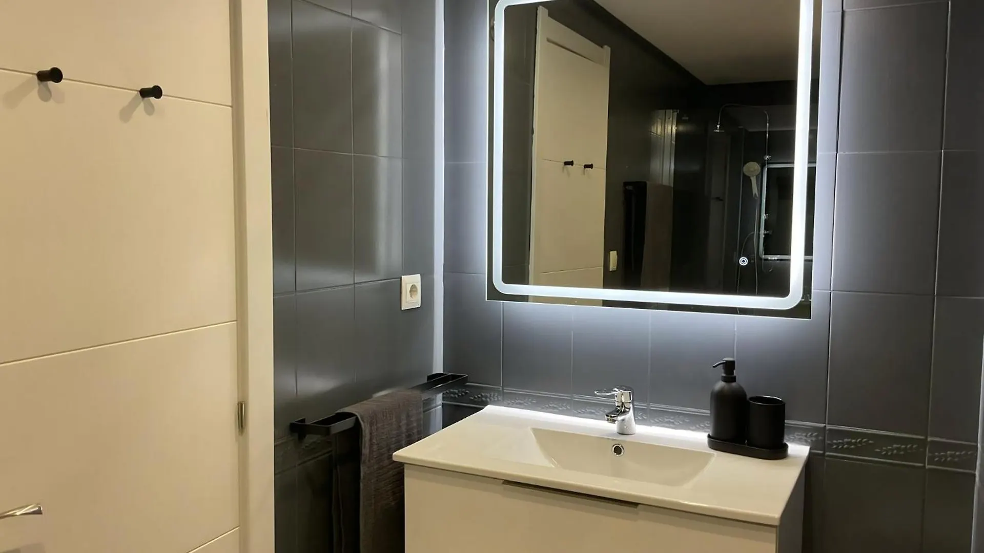 House Of Maximus - High Standing - Centre 90M2 Apartment Torremolinos Spain
